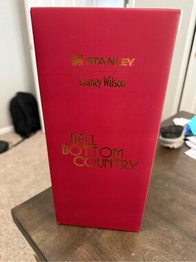 Stanley Red Lainey Wilson 40oz